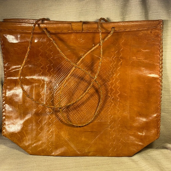 Hand Crafted Handbags - Handmade all leather vintage shoulder tote